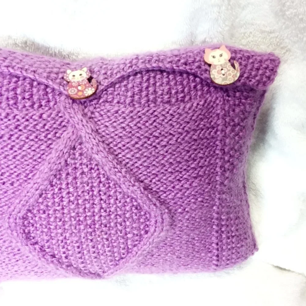 Hand Crafted Knit Throw Pillow Orchid Lilac Cat Buttons Sofa Couch Essenti…